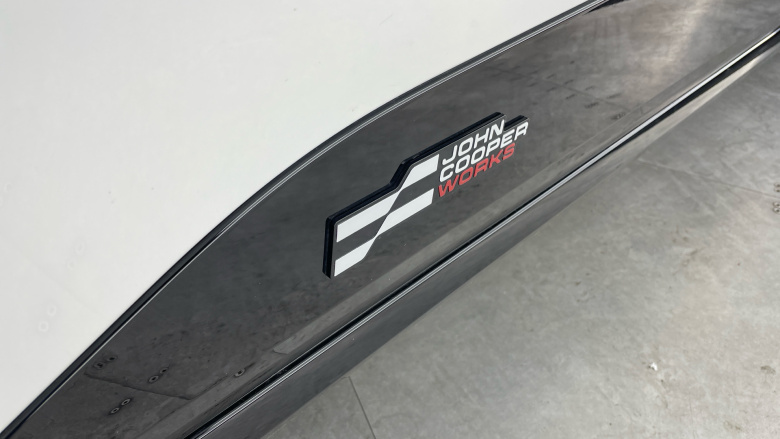 MINI Aceman 160kW SE Classic 54kWh 5dr Auto Electric Hatchback